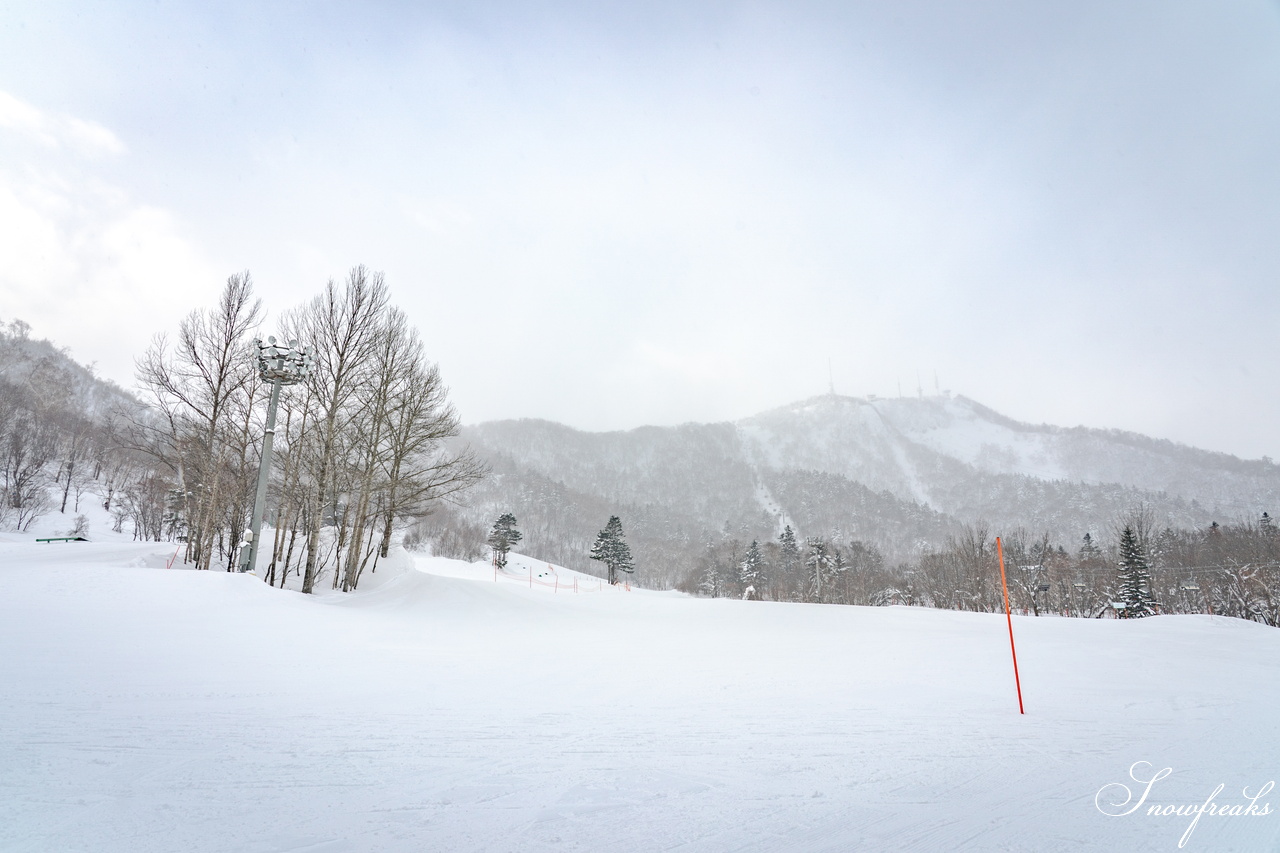 2026【4FRNT GUERRILLA RIDE EVENT】｜アメリカからやってきたゲストライダーたちが、サッポロテイネを滑る、飛ぶ！！